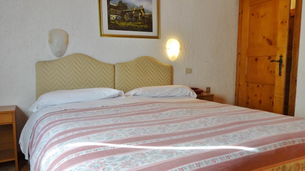 Hotel Piccolo Mondo Bormio Eksteriør billede