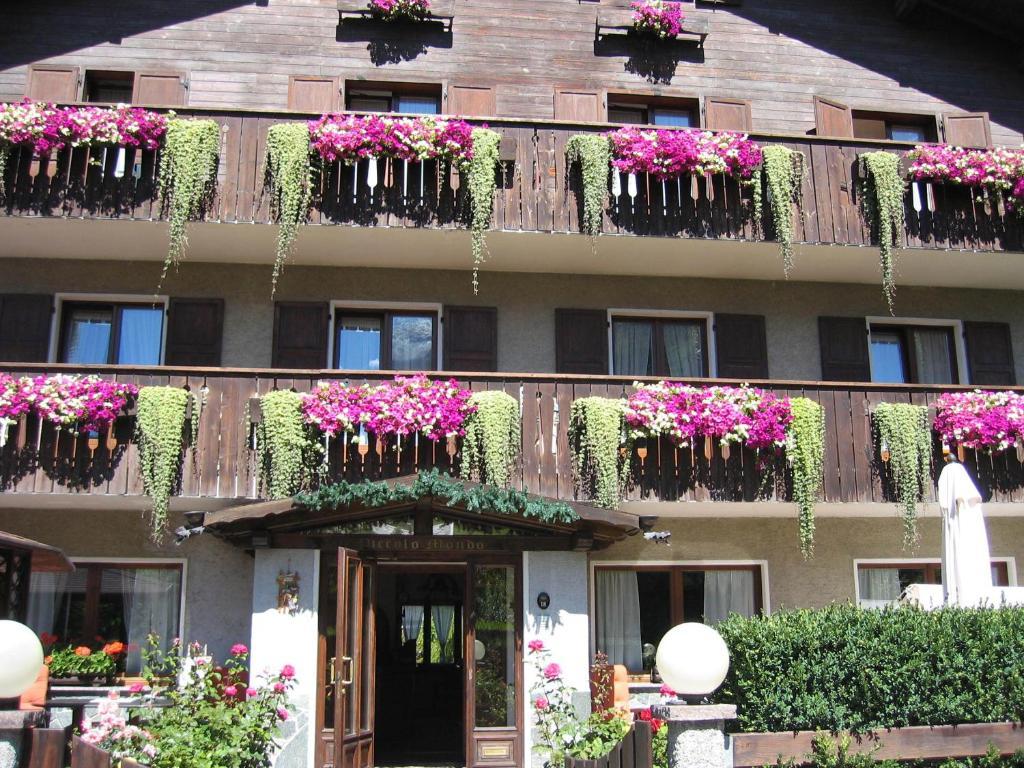 Hotel Piccolo Mondo Bormio Eksteriør billede